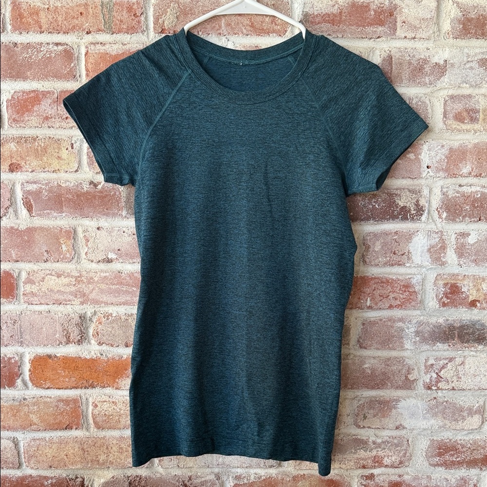 lululemon athletica blue gray Short Sleeve Tee